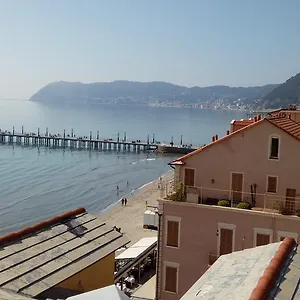 Ensemble Di Vayadù Alassio