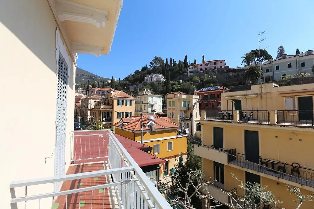 Hotel Villa Amelia Alassio 2*,